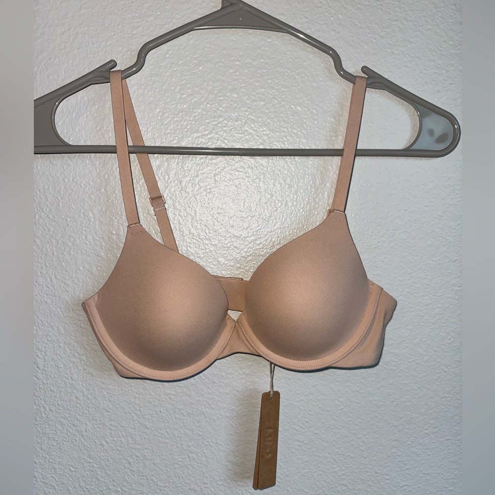 Women's Nude Bra Skims 32B